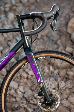 Bombtrack Hook Glossy Metallic Black / Purple